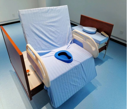 電動(dòng)偏轉(zhuǎn)護(hù)理床-